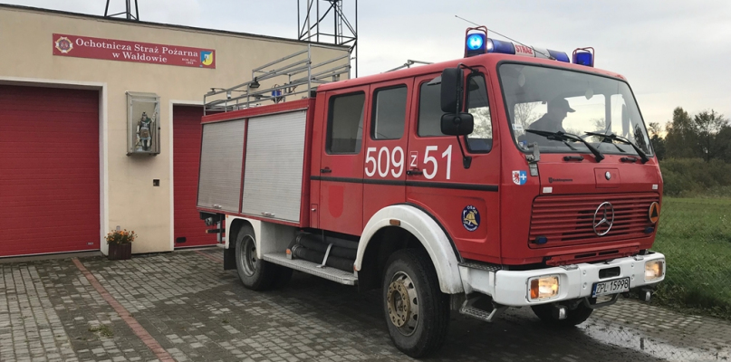 Strażacy z Wałdowa mają już wóz gaśniczy - fot. UM Sępólno Krajeńskie