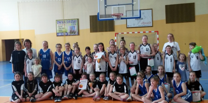 Turniej mini koszykówki dziewcząt o puchar Burmistrza Szubina