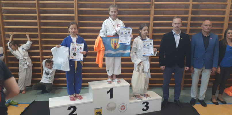Grad medali UKS 2 Judo Nakło w Rawiczu