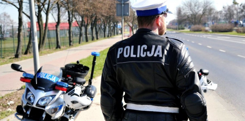 Powiat sepoleński: Motocyklem na podwójnym gazie - fot. policja.pl
