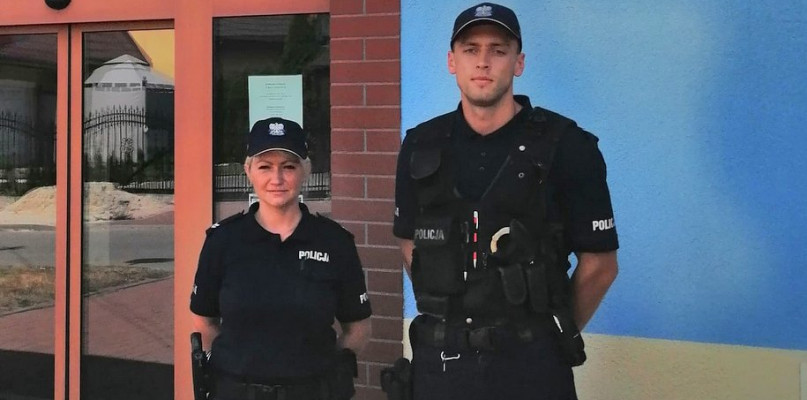 Policjanci z Białych Błot uratowali nastolatkę - fot. KMP Bydgoszcz