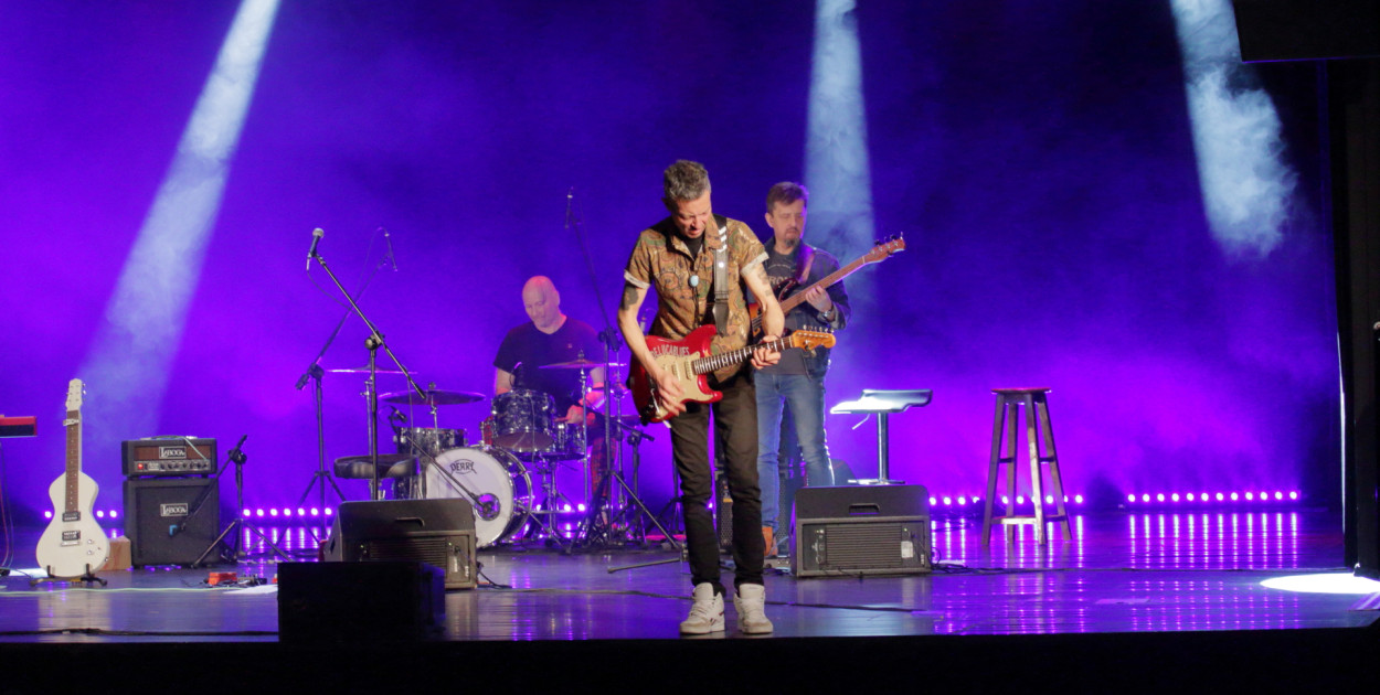 Blues Made in Italy – Andrea De Luca zagrał w Sępólnie Krajeńskim - fot. Jacek Wojtania CKiS w Sępólnie