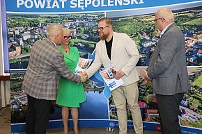 Uroczyste podpisanie umowy na rozbudowę Szpitala Powiatowego w Więcborku-3743