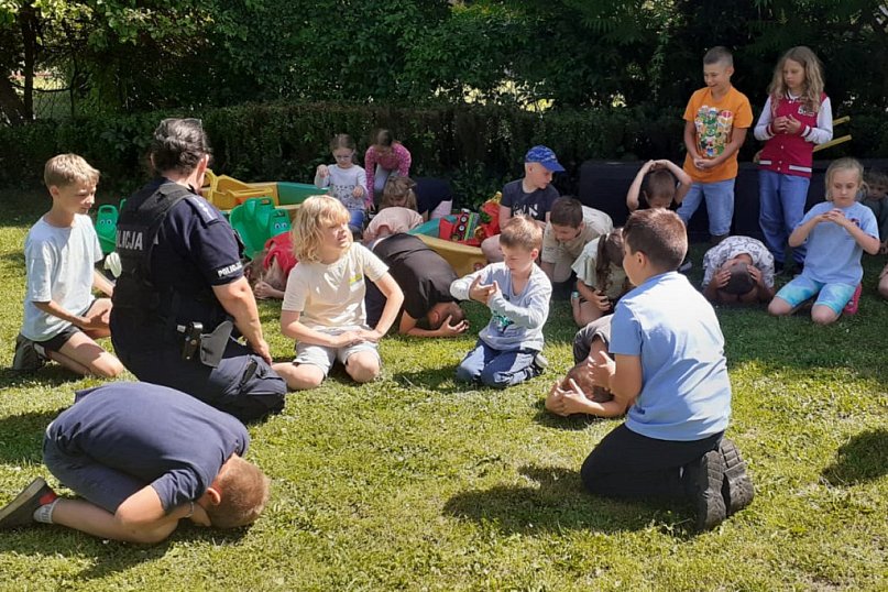 Bezpieczne wakacje z uczniami w Sypniewie i Wiśniewie