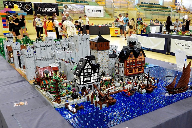 Legowisko 2025 - wystawa budowli z klocków Lego