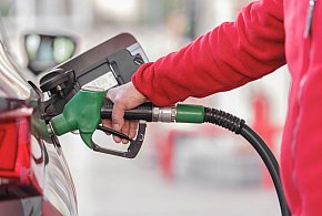 Ceny paliw. Kierowcy nie odczują zmian, eksperci mówią o "napiętej sytuacji"-22480