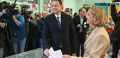 Exit poll: w drugiej turze wyborów Trzaskowski - 30,8 proc. i Nawrocki  - 29,1 pro-27817