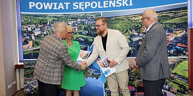 Uroczyste podpisanie umowy na rozbudowę Szpitala Powiatowego w Więcborku-27834