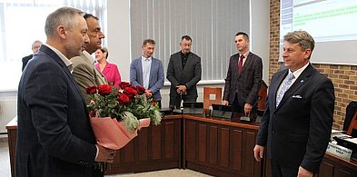 Radni Rady Miejskiej w Mroczy jednogłośnie udzielili absolutorium Burmistrzowi Mia-27966