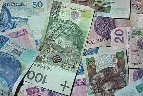 Miliony już na kontach. ZUS wskazuje, ile już wypłacił na...-29337