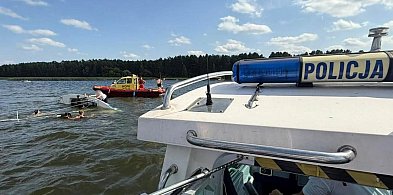 Nieoceniona pomoc policjantów i ratowników WOPR na wodach Zalewu Koronowskiego-29384