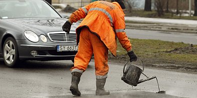 Apel gmin wiejskich do premiera: potrzeba trzy razy więcej środków na drogi lokaln-29461