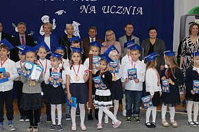 Pasowanie na ucznia – wyjątkowy dzień pierwszoklasistów z Mroczy-4048
