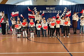 Gmina Okonek: Uroczysta akademia z okazji Narodowego Święta Niepodległości w Lotyniu-4084