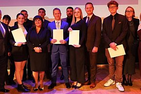 Stypendia Prezesa Rady Ministrów dla pięciorga uczniów z powiatu sępoleńskiego-4120