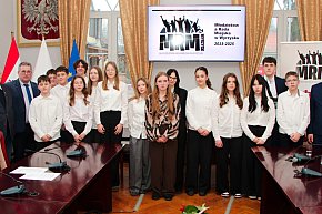 I Sesja Młodzieżowej Rady Miejskiej w Wyrzysku-4232