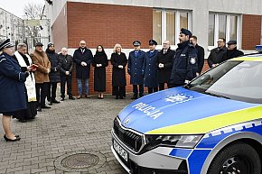 Sępólno Krajeńskie: Uroczyste przekazanie sępoleńskim policjantom nowoczesnego radiowozu-4229