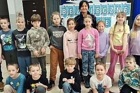 Człuchów: Policjanci przygotowują uczniów do zimowego wypoczynku-4295