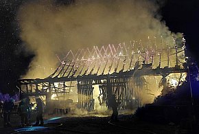 Powiat złotowski - Pożar stodoły w miejscowości Lubniczka w gminie Okonek-30542