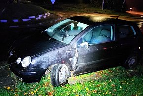 Złotów - Nietrzeźwy wjechał w płot, porzucił auto i uciekł-30846