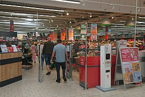 Pracownicy popularnej sieci mają dość. W południe zatrzymają pracę-32280