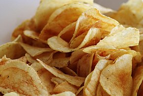 Podatek tłuszczowy uderzy w przekąski? Posłowie pokazują projekt-32292