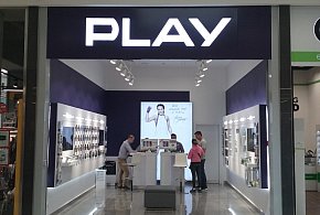 Potężna kara dla Play. Sieć ma zwrócić klientom pobrane środki-32294