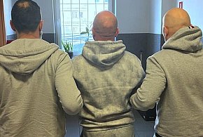 Bydgoszcz: Kryminalni z Wyżyn zabezpieczyli podrobioną odzież