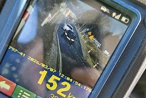 Nakło nad Notecią: Kierowali z prędkością ponad 150 km/h, teraz czeka ich kara