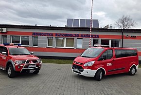 Nowe pojazdy dla strażaków z gminy Złotów i z Okonka. PSP przekazała sprzęt ochotn