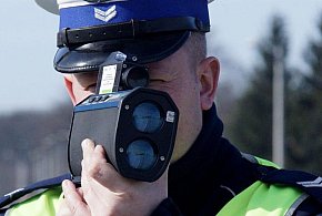 Nakło nad Notecią: 112 km/h poza terenem zabudowanym. Motocyklista z powiatu człuc