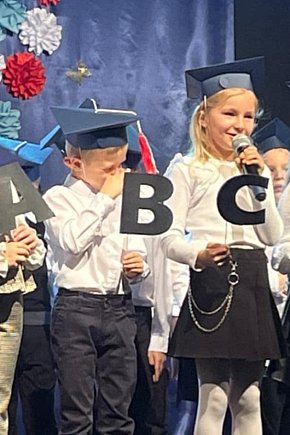 Pasowanie na ucznia w Szkole Podstawowej w Okonku-4021
