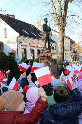 Ujście: Jeszcze Polska nie zginęła-4090