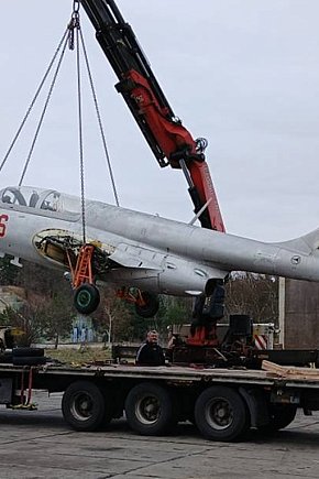 Nowy samolot w zbiorach Pilskiego Muzeum Wojskowego-4171