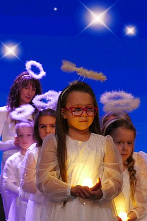Przepiękny świąteczny koncert przygotowany przez przedszkolaki z Lipki-4228
