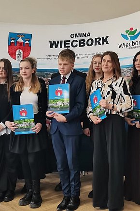 Złote Pióro Przewodniczącej Rady Miejskiej w Więcborku i Burmistrza Więcborka-4257