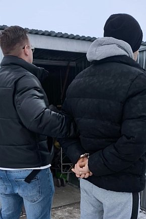 Białośliwie / Miasteczko Krajeńskie / Wyrzysk: Zatrzymanie sprawców kradzieży z narkotykami w tle-4300