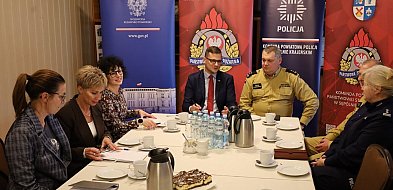 Wojewoda Kujawsko-Pomorski spotkał się z przedstawicielami służb w Sępólnie Krajeń-30659