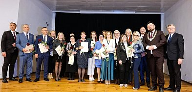 Koronowo: Nagrody za osiągnięcia w pracy dydaktyczno-wychowawczej wręczone podczas-31247