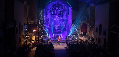 Narodził się pośród jasnych gwiazd... – niedzielny wieczór pełen kolęd i refleksji-33331