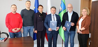 Gmina Mrocza: Budowa kanalizacji w Samsieczynku - umowa z wykonawcą podpisana