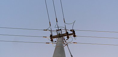 Pomorskie/ Przez silny wiatr ok. 8 tys. odbiorców bez prądu