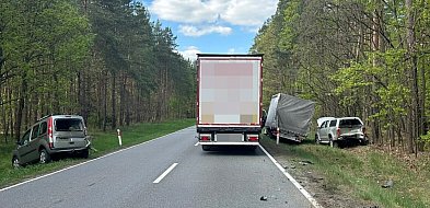 Wypadek z udziałem trzech pojazdów na DK10