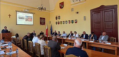 Zarząd Powiatu Złotowskiego z absolutorium i wotum zaufania za 2025 rok