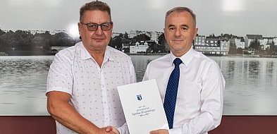 Sępólno Krajeńskie: Podpisali umowę na budowę dróg - ulicy Bratkowej, Wrzosowej, L