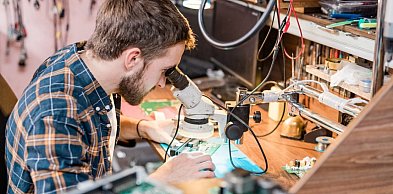 Gdzie stosować maty antystatyczne ESD?