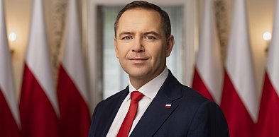 CBOS: Nawrocki liderem zaufania; na kolejnych miejscach Kosiniak-Kamysz i Sikorski