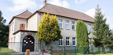 Gmina Sośno: Zrzutka na wymarzony sztandar dla Szkoły Podstawowej w Przepałkowie