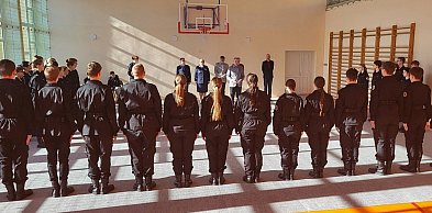 Sępólno Krajeńskie: Kadeci klasy policyjnej otrzymali awanse na wyższe stopnie