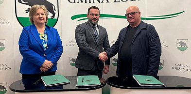 Gmina Łobżenica: Świetlica wiejska w Kościerzynie Małym zostanie rozbudowana. Umow
